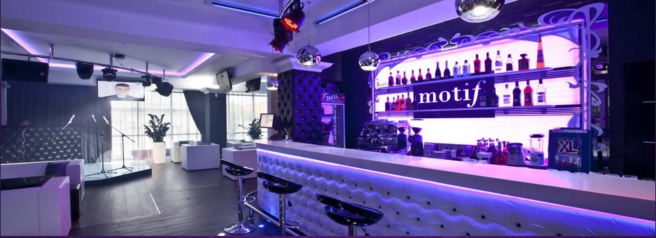 «Karaoke Bar Motif» 