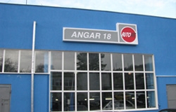 Angar 18