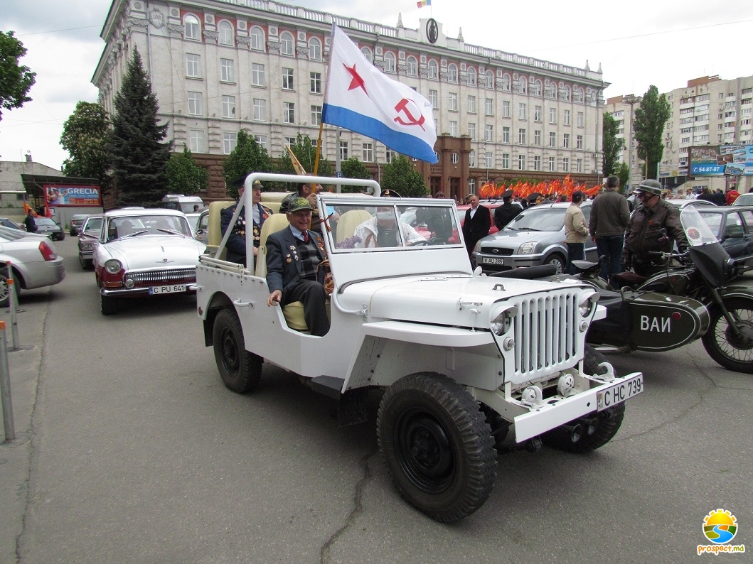 В Кишиневе развернули гигантскую Георгиевскую ленту в знак уважения к памяти победы в Великой Отечественной войне.