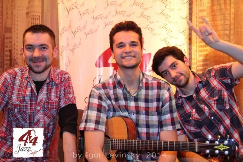 Wonder City - live concert, acoustic trio!