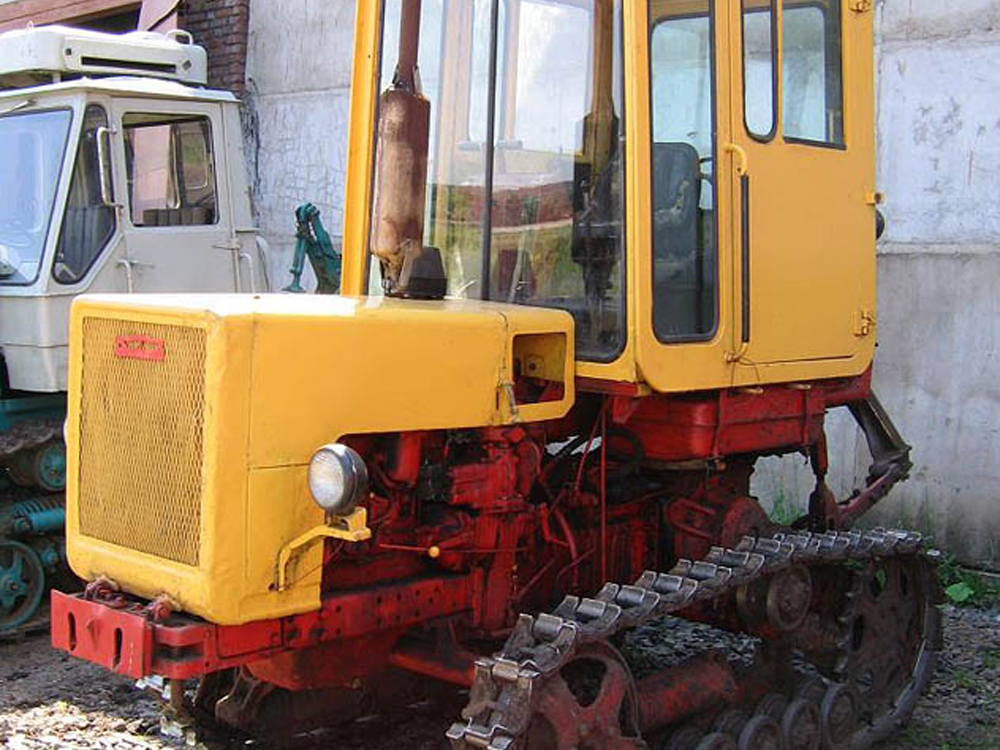 Chisinau Tractor Plant - Tractor Plant  JSC «Tracom»