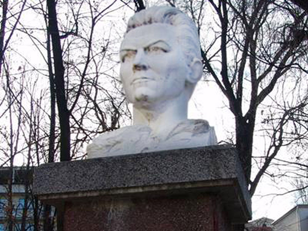 Monumentul lui Boris Glavan