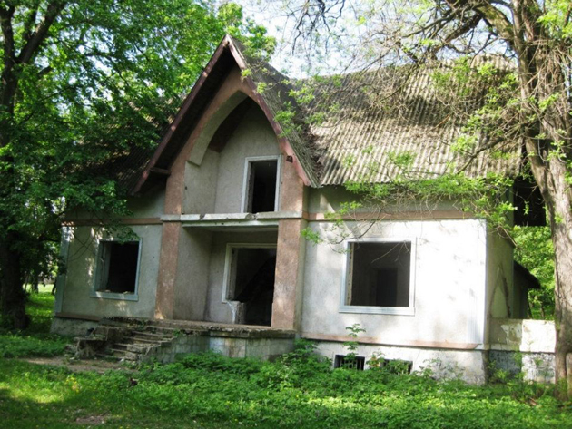 Mansion of nobleman Meleghi in the village Temeleuti
