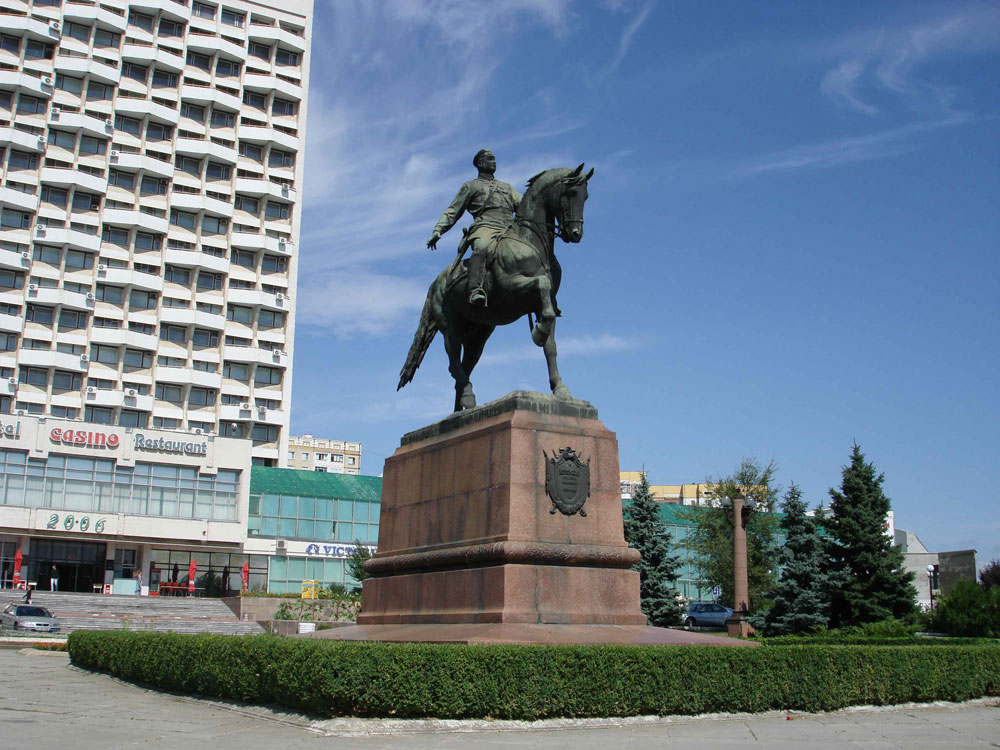 Monumentul lui G. I. Cotovschii