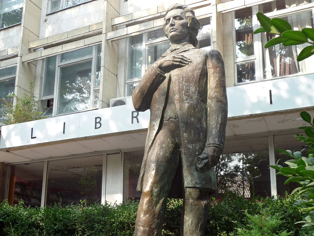 Monumentul Mihai Eminescu