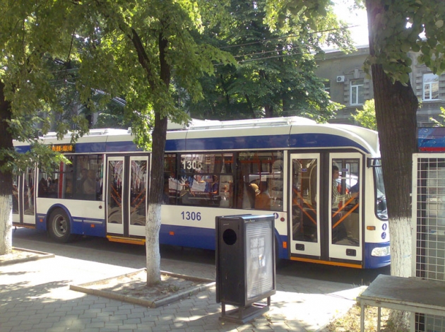 Primul troliebuz în Chișinău