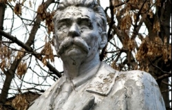 Monumentul lui Maxim Gorchi