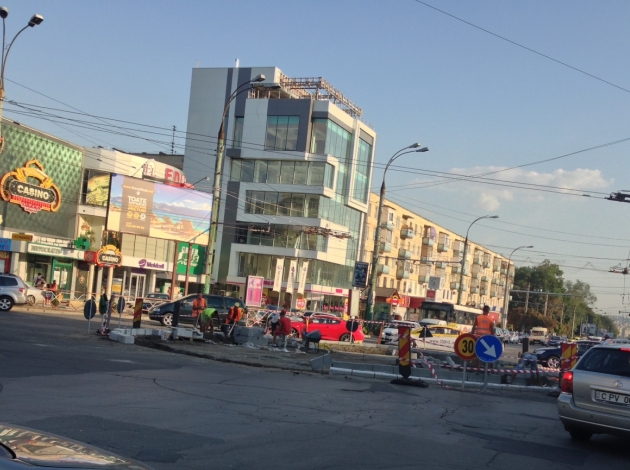 Cu ce se va încheia instalarea sensului giratoriu în sectorul Rîscani?