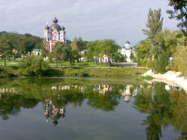Мужской монастырь «Рождества Пресвятой Богородицы» с. Курки
