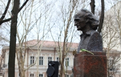 18 января исполнилось пять лет со дня смерти молдавского поэта Григоре Виеру