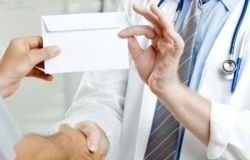 Anesthesiologist from the center of mother and child has been fired for taking bribes