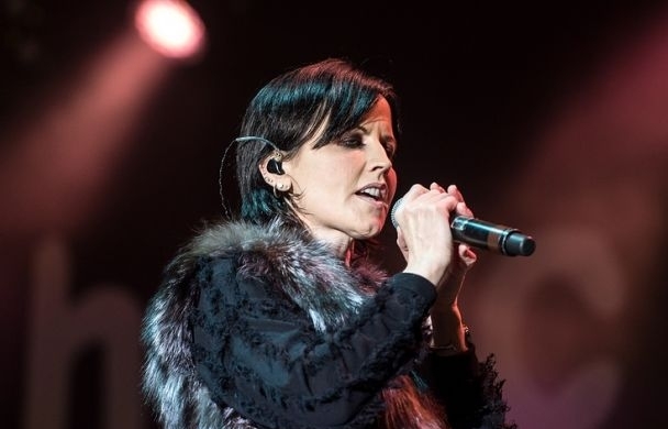 Cолистка группы Cranberries скончалась на 47-м году жизни