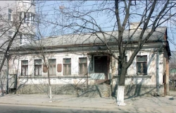 Дом знаменитого молдавского скульптора Александра Плэмэдялэ находится в аварийном состоянии