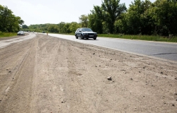 Граждане возмущены затянувшимся ремонтом трассы Кишинев-Унгены