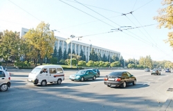 Rețelele electrice nu permit lărgirea bulevardului Ștefan cel Mare și Sfînt