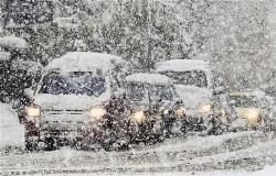 Из-за обильных снегопадов в стране было закрыто 65 школ
