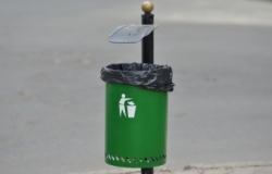 Dustbins will be installed at city stops in Chisinau