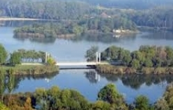 На озере в парке «Ла извор» начато строительство новой станции