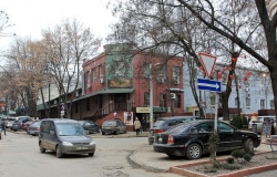 На пешеходной улице Кишинева запретят парковаться