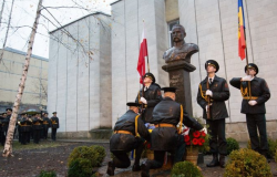 The inauguration of the bust of Marshal Jozef Pilsudski has been attended by the presidents of Poland and Moldova