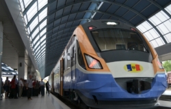 Sistemul online de procurare a biletelor de tren s-a defectat la trei săptămîni de la lansare