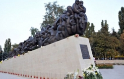 Состоялось торжественное открытие памятника «Поезд боли»