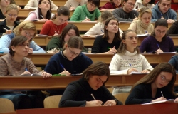 A fost stabilit numărul de locuri de studii la buget și contract oferite de stat pentru anul 2015-2015