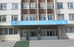 В Институте матери и ребенка модернизируют родильное отделение