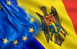 В Кишиневе раздают наклейки еврооптимистам