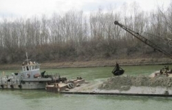 В Приднестровье чистят русло реки Днестр