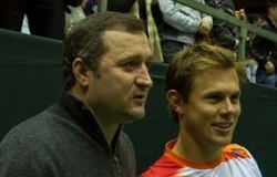 Влад Филат болеет за молдавских теннисистов на Кубке Дэвиса