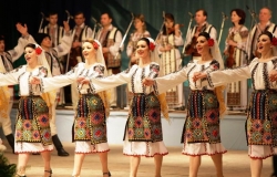 Впредь мы ежегодно будем отмечать День национального костюма