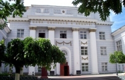 Центральный Дом Армии или "Центр Культуры и Военной Истории"